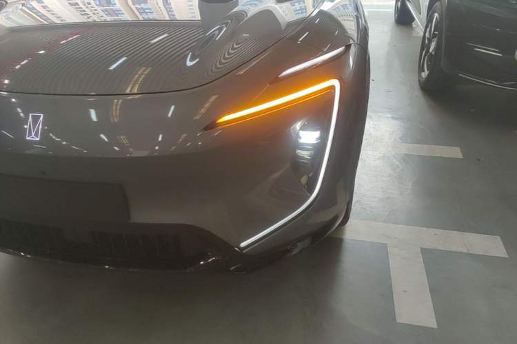 Used Avatr 07 2026 Ultra Pure-Electric All-Wheel-Drive Version Left Front Headlight