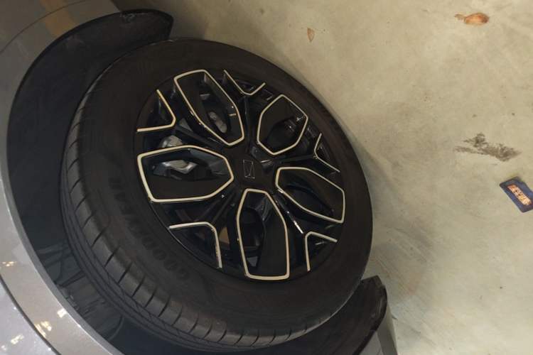 Used Avatr 07 2026 Ultra Pure-Electric All-Wheel-Drive Version Left Front Wheel Hub