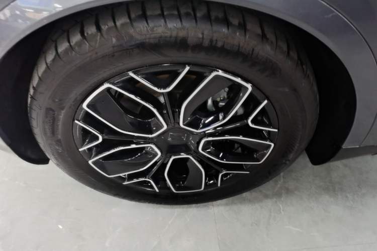 Used Avatr 07 2026 Ultra Pure-Electric All-Wheel-Drive Version Left Front Wheel Hub