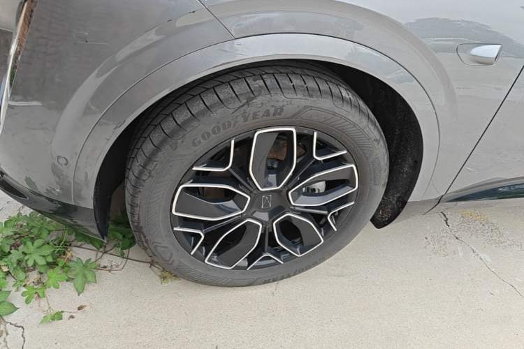 Used Avatr 07 2026 Ultra Pure-Electric All-Wheel-Drive Version Left Front Wheel Hub