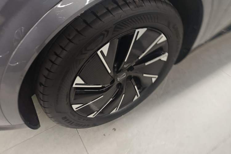 Used Avatr 07 2026 Max+ Range-Extended Version 52.01kWh Left Front Wheel Hub
