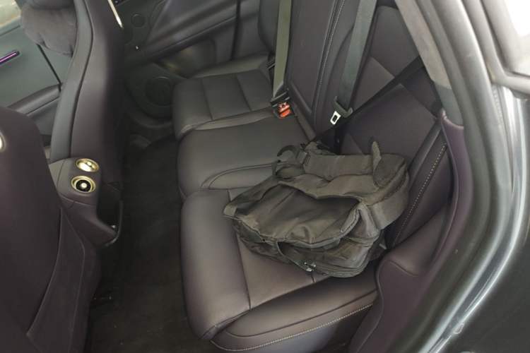 Used Avatr 07 2026 Ultra Pure-Electric All-Wheel-Drive Version Left Rear Seat