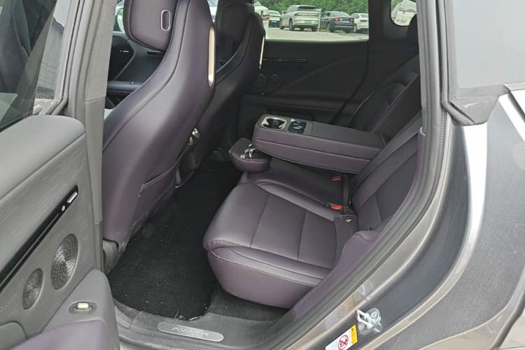 Used Avatr 07 2026 Ultra Pure-Electric All-Wheel-Drive Version Left Rear Seat