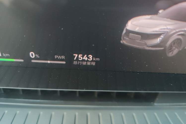 Used Avatr 07 2026 Ultra Pure-Electric All-Wheel-Drive Version Odometer Close Up