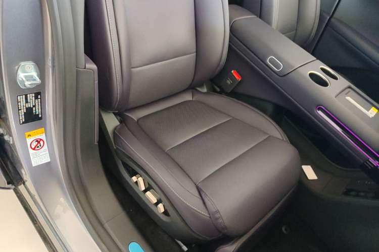 Used Avatr 07 2026 Ultra Pure-Electric All-Wheel-Drive Version Right Front Seat
