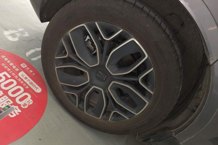 Used Avatr 07 2026 Ultra Pure-Electric All-Wheel-Drive Version Right Rear Wheel Hub