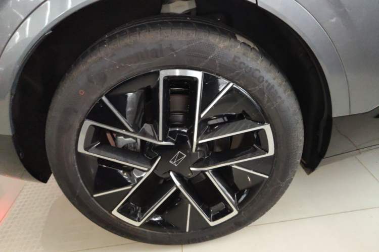 Used Avatr 07 2026 Max+ Pure-Electric Version Right Rear Wheel Hub
