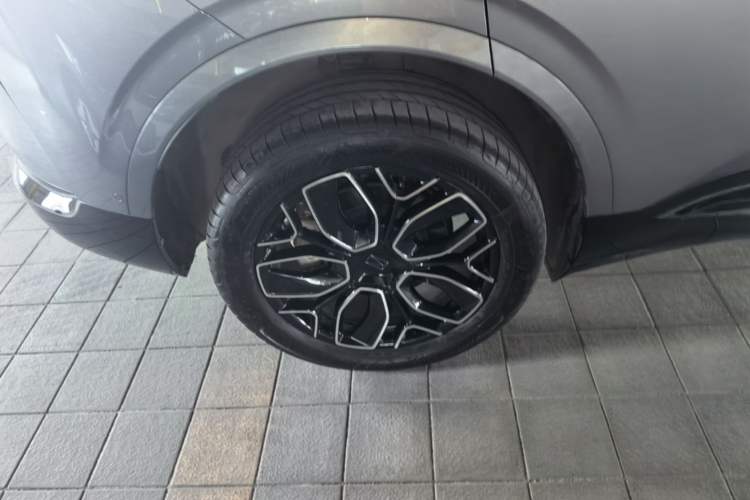 Used Avatr 07 2026 Ultra Pure-Electric All-Wheel-Drive Version Right Rear Wheel Hub