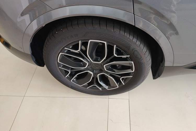 Used Avatr 07 2026 Ultra Pure-Electric All-Wheel-Drive Version Right Rear Wheel Hub
