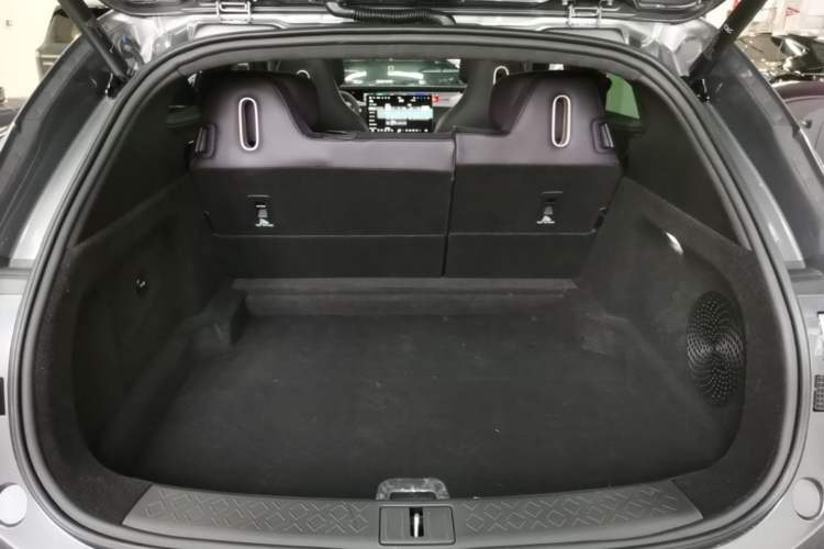 Used Avatr 07 2026 Ultra Pure-Electric All-Wheel-Drive Version Trunk