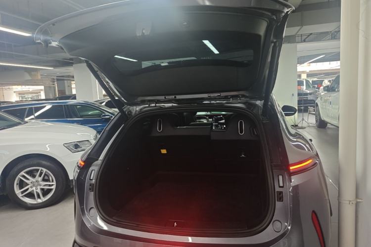 Used Avatr 07 2026 Max+ Range-Extended Version 52.01kWh Trunk