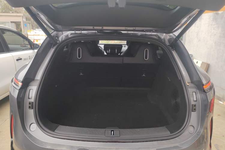 Used Avatr 07 2026 Ultra Pure-Electric All-Wheel-Drive Version Trunk