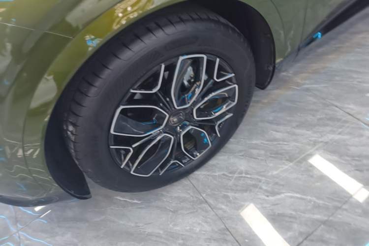 Used Avatr 07 2026 Ultra Pure-Electric All-Wheel-Drive Version Exterior 3