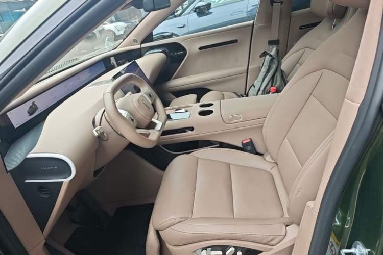 Used Avatr 07  Left Front Seat