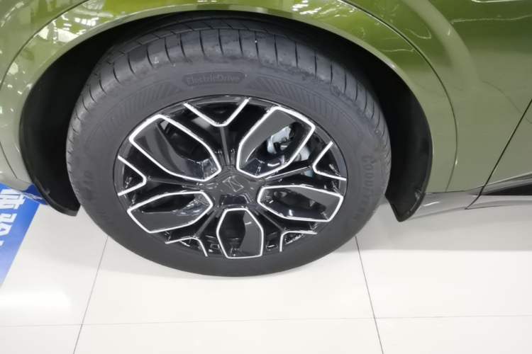 Used Avatr 07 2026 Ultra Pure-Electric All-Wheel-Drive Version Left Front Wheel Hub