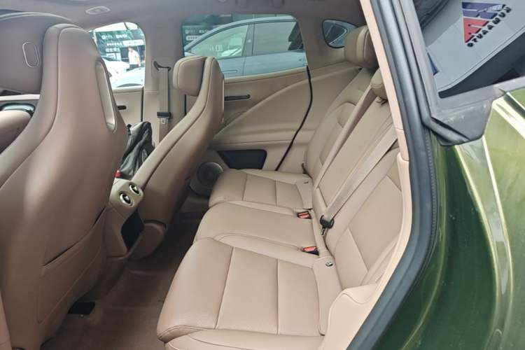Used Avatr 07  Left Rear Seat