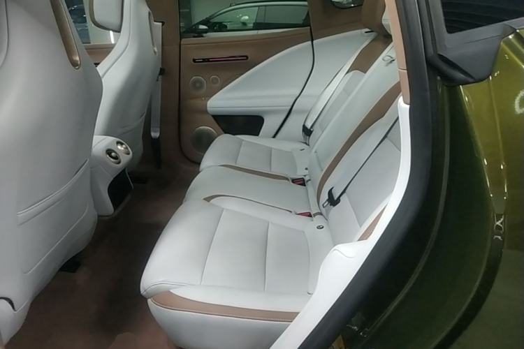 Used Avatr 07 2026 Ultra Pure-Electric All-Wheel-Drive Version Left Rear Seat