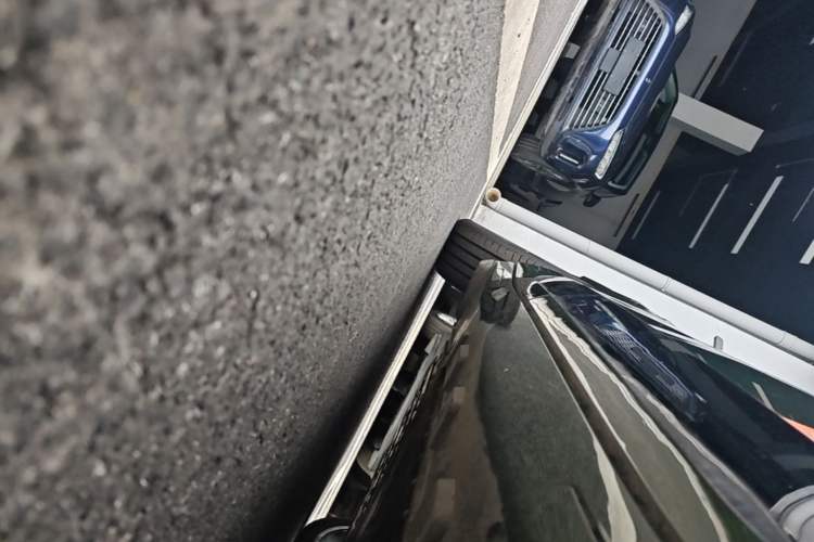 Used Avatr 07  Right Side Sill