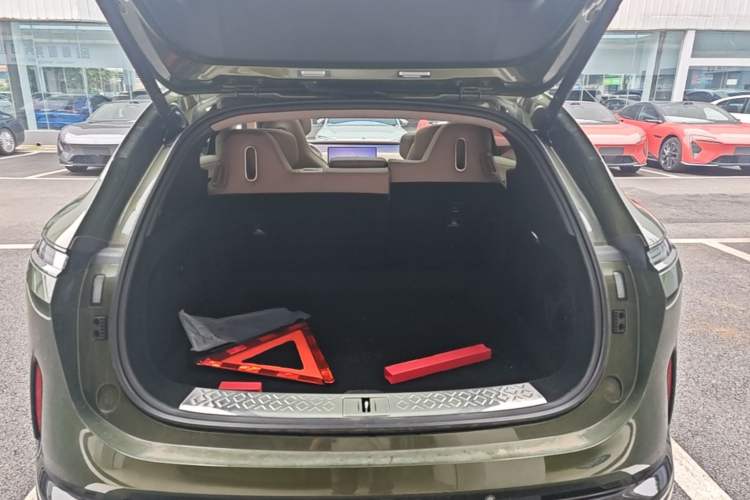 Used Avatr 07  Trunk