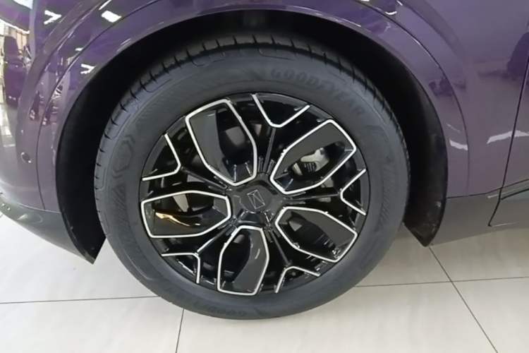 Used Avatr 07 2026 Ultra Pure-Electric All-Wheel-Drive Version Left Front Wheel Hub