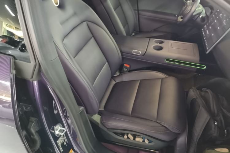 Used Avatr 07 2026 Elite Range-Extended Version 52.01kWh Right Front Seat