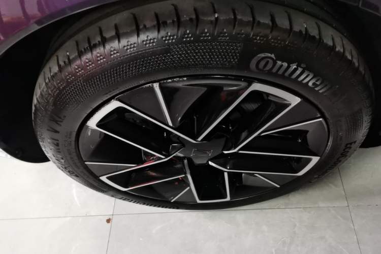 Used Avatr 07 2026 Ultra Pure-Electric All-Wheel-Drive Version Right Rear Wheel Hub