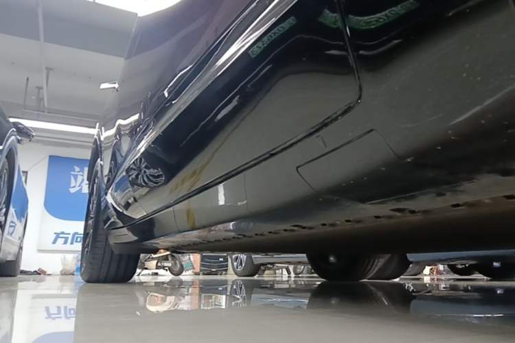Used Avatr 07 2026 Ultra Pure-Electric All-Wheel-Drive Version Right Side Sill