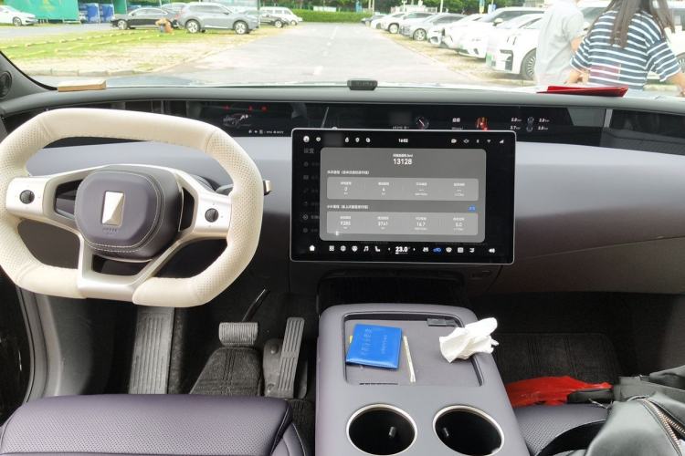Used Avatr 07 2026 Elite Range-Extended Version 52.01kWh Center Console