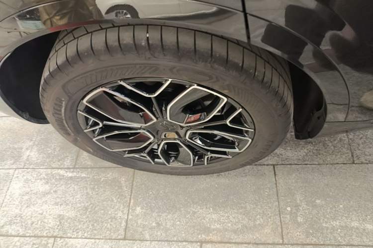 Used Avatr 07 2026 Ultra Pure-Electric All-Wheel-Drive Version Exterior 5