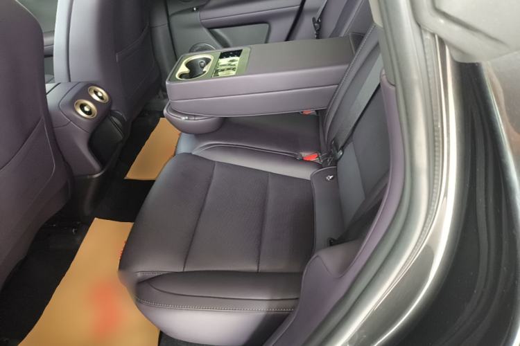 Used Avatr 07 2026 Ultra Pure-Electric All-Wheel-Drive Version Left Rear Seat