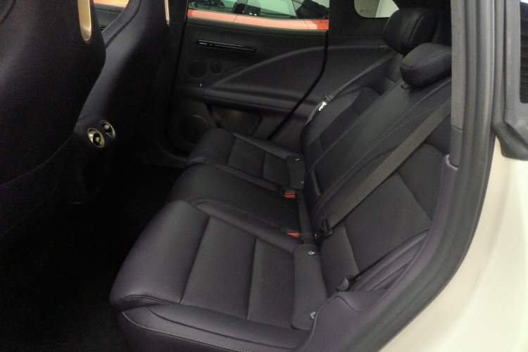 Used Avatr 07 2026 Ultra Pure-Electric All-Wheel-Drive Version Left Rear Seat