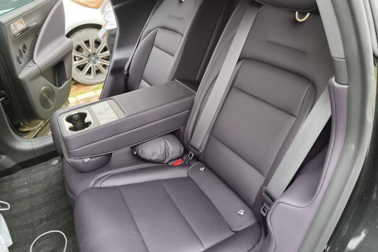 Used Avatr 07 2026 Elite Range-Extended Version 52.01kWh Left Rear Seat