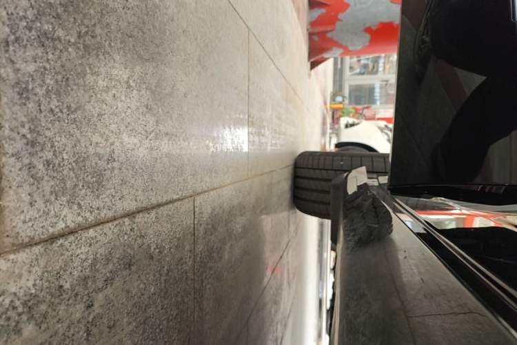 Used Avatr 07 2026 Ultra Pure-Electric All-Wheel-Drive Version Right Side Sill