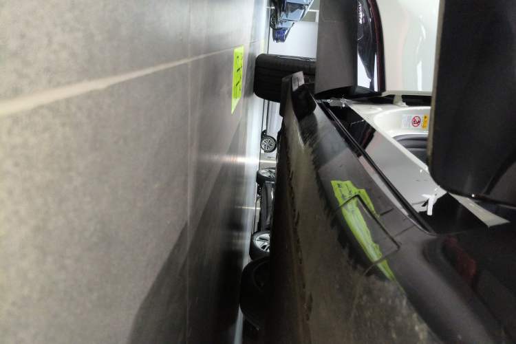 Used Avatr 07 2026 Ultra Pure-Electric All-Wheel-Drive Version Right Side Sill