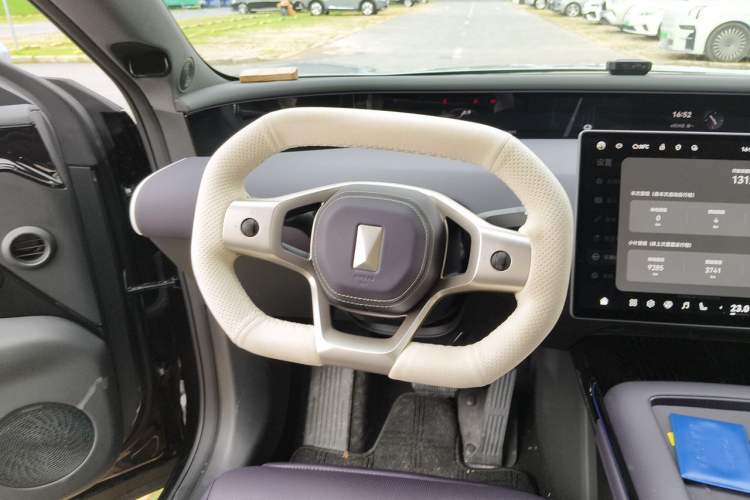Used Avatr 07 2026 Elite Range-Extended Version 52.01kWh Steering Wheel