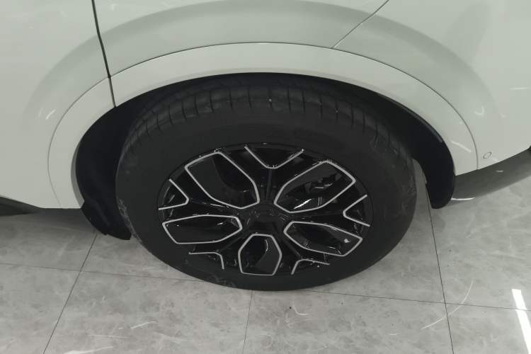 Used Avatr 07 2026 Elite Range-Extended Version 52.01kWh Exterior 1
