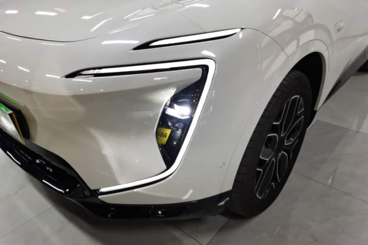Used Avatr 07 2026 Ultra Pure-Electric All-Wheel-Drive Version Left Front Headlight