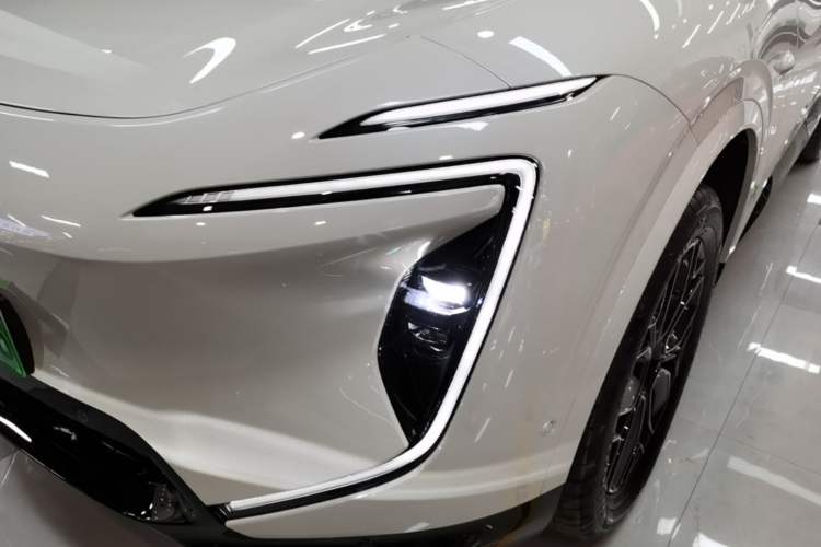 Used Avatr 07 2026 Ultra Pure-Electric All-Wheel-Drive Version Left Front Headlight