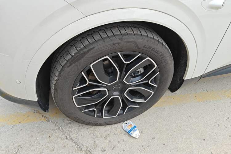 Used Avatr 07 2026 Ultra Pure-Electric All-Wheel-Drive Version Left Front Wheel Hub