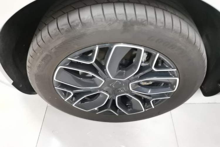 Used Avatr 07 2026 Ultra Pure-Electric All-Wheel-Drive Version Left Front Wheel Hub