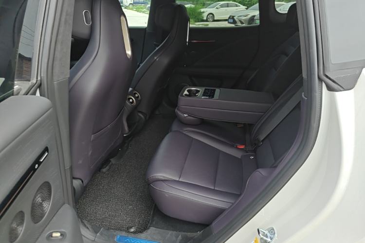 Used Avatr 07 2026 Ultra Pure-Electric All-Wheel-Drive Version Left Rear Seat