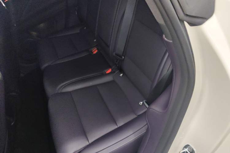 Used Avatr 07 2026 Ultra Pure-Electric All-Wheel-Drive Version Left Rear Seat