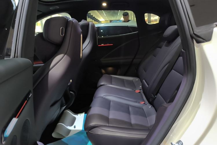 Used Avatr 07 2026 Ultra Pure-Electric All-Wheel-Drive Version Left Rear Seat