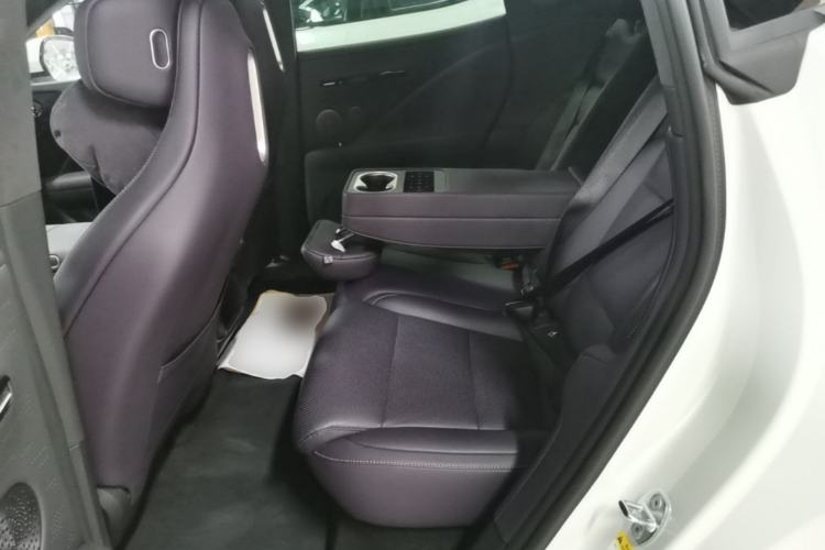 Used Avatr 07 2026 Ultra Pure-Electric All-Wheel-Drive Version Left Rear Seat