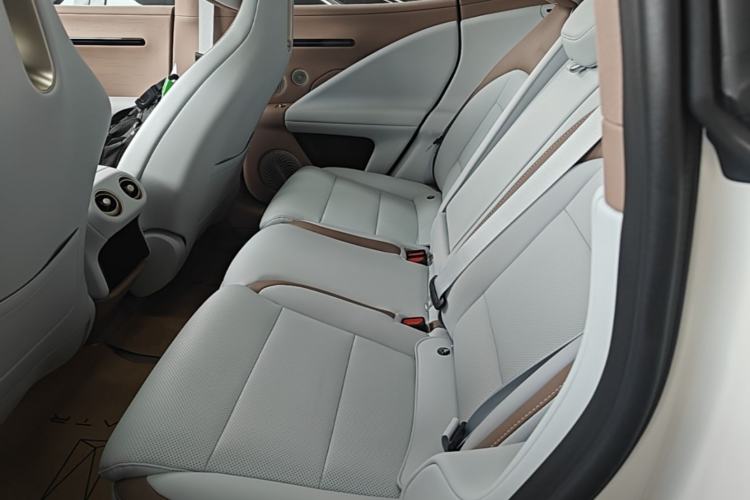 Used Avatr 07 2026 Elite Range-Extended Version Left Rear Seat