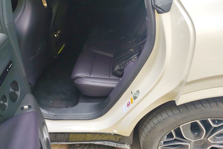 Used Avatr 07 2026 Elite Range-Extended Version 52.01kWh Left Rear Seat