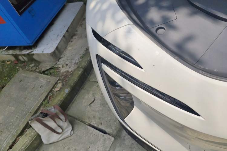 Used Avatr 07 2026 Elite Range-Extended Version 52.01kWh Right Front Headlight