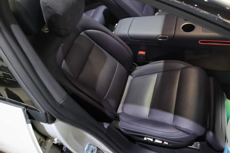 Used Avatr 07 2026 Ultra Pure-Electric All-Wheel-Drive Version Right Front Seat