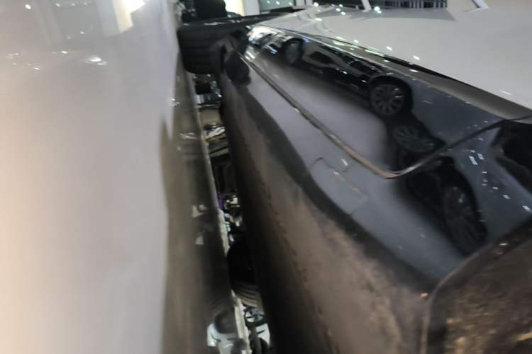 Used Avatr 07 2026 Ultra Pure-Electric All-Wheel-Drive Version Right Side Sill