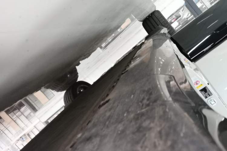 Used Avatr 07 2026 Ultra Pure-Electric All-Wheel-Drive Version Right Side Sill